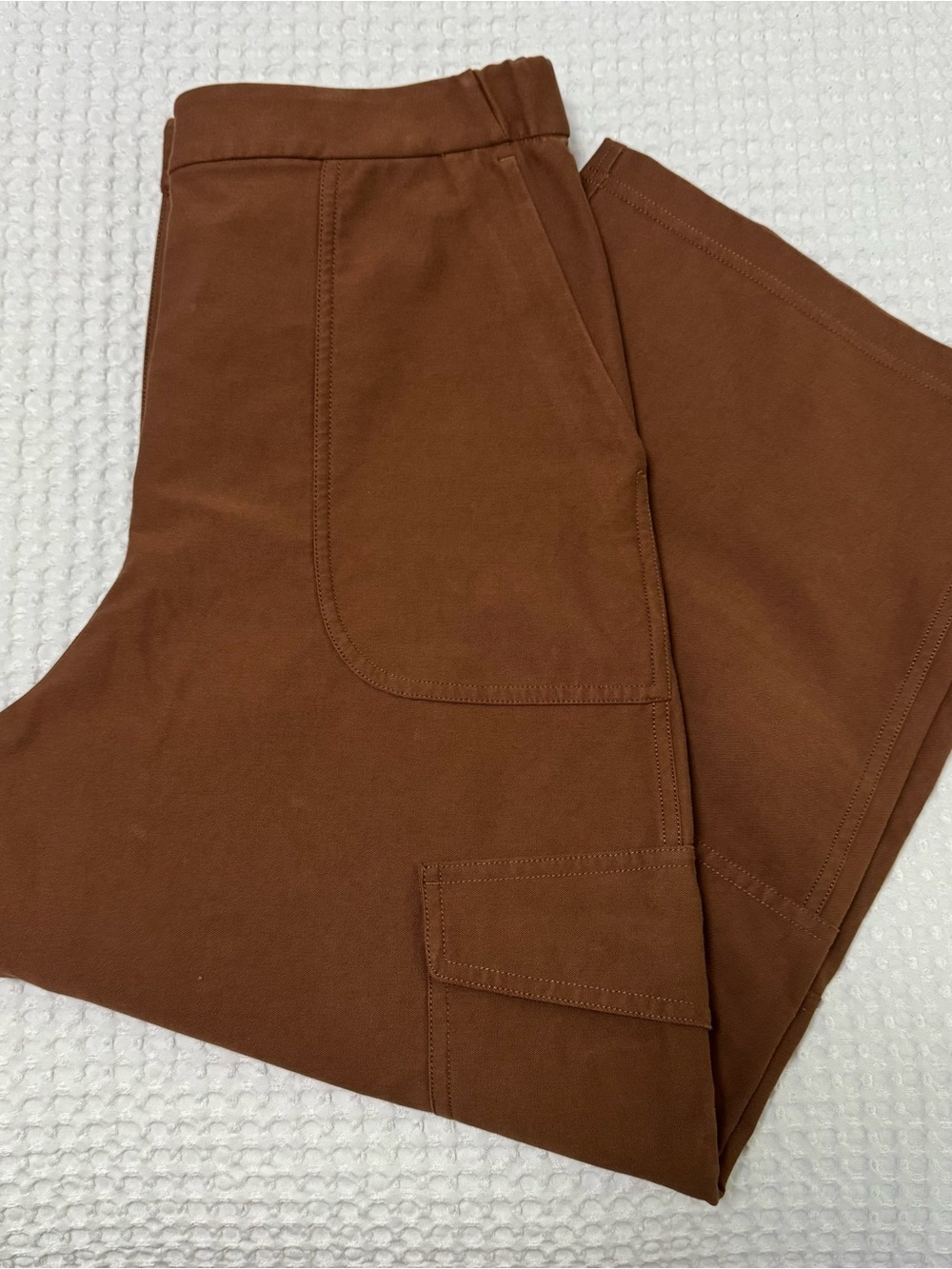 Lululemon light utilities cargo pocket high rise crop